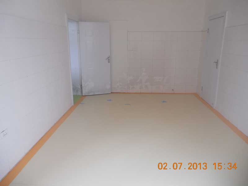 一般醫院里面用的地板膠是什么材料